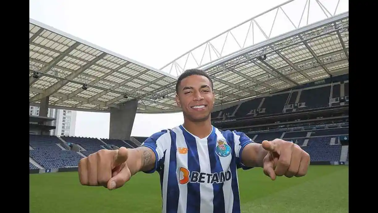 Jovem ex-Corinthians pode atuar pelo Porto no Mundial de Clubes de 2025