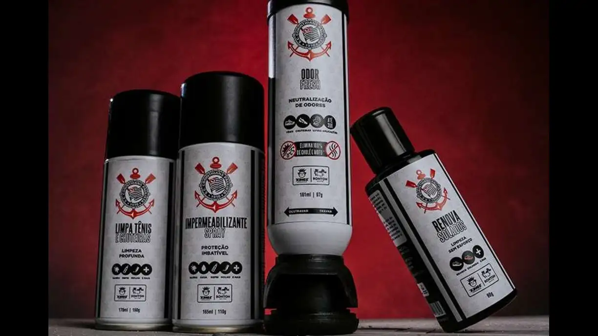 Corinthians faz parceria com empresas e lança kit para cuidado de tênis sneakers