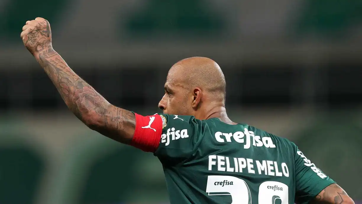 Ídolo em rival do Corinthians, Felipe Melo elogiou Yuri Alberto: "Fenômeno"
