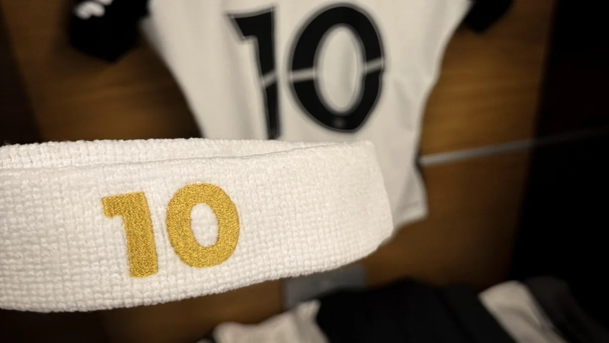 Memphis Depay foi escalado entre os titulares do Corinthians para enfrentar o Internacional pelo Campeonato Brasileiro | Gustavo Vasco/Corinthians