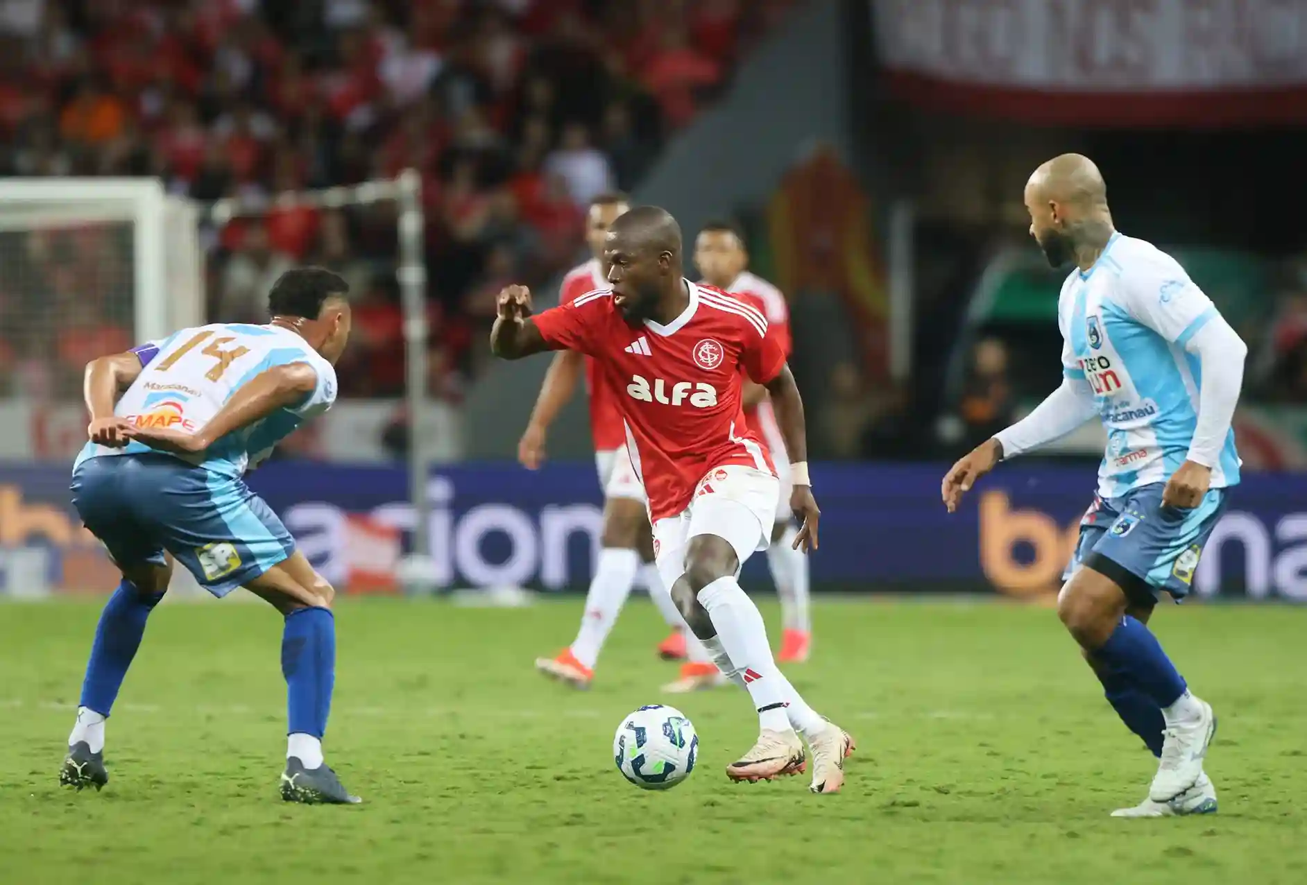 Inter tem problemas no ataque contra o Corinthians pelo Brasileirão e Enner Valencia é questionado