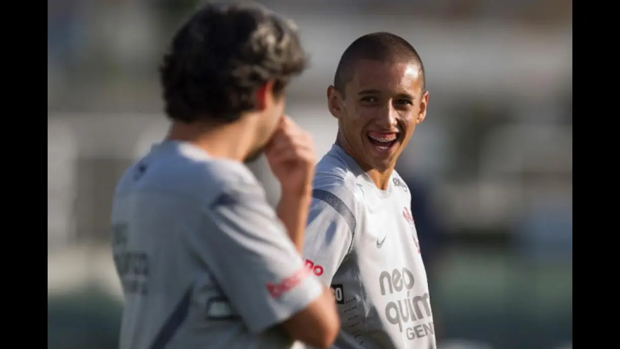 Revelados pelo Corinthians, Marquinhos e Murillo se enfrentam na final da Champions League e exaltam o Terrão. Foto: Reprodução
