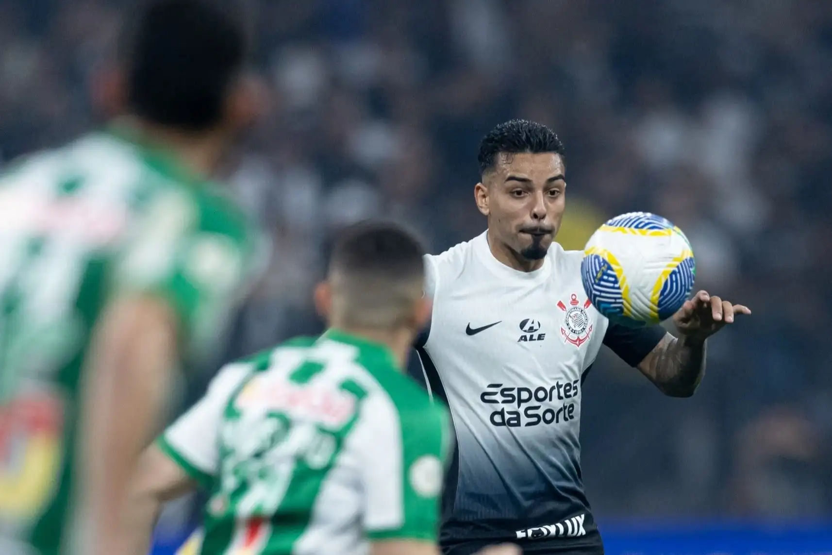 Corinthians deve se reunir nesta semana para acertar a renovação de contrato de Matheus Bidu - Foto: Rodrigo Coca/Agência Corinthians