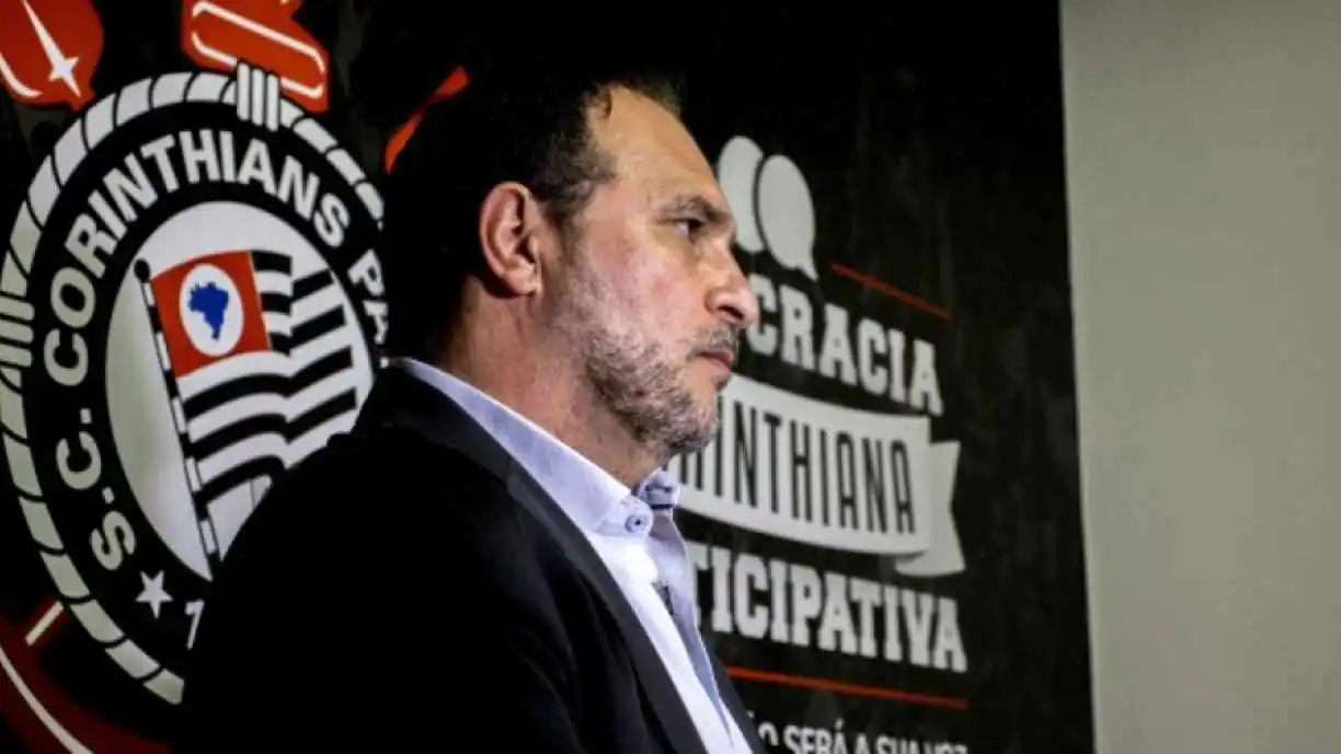 Corinthians inicia negociação com Adidas para novo contrato de fornecimento, visando melhorar finanças e fortalecer a marca. Foto: Reprodução