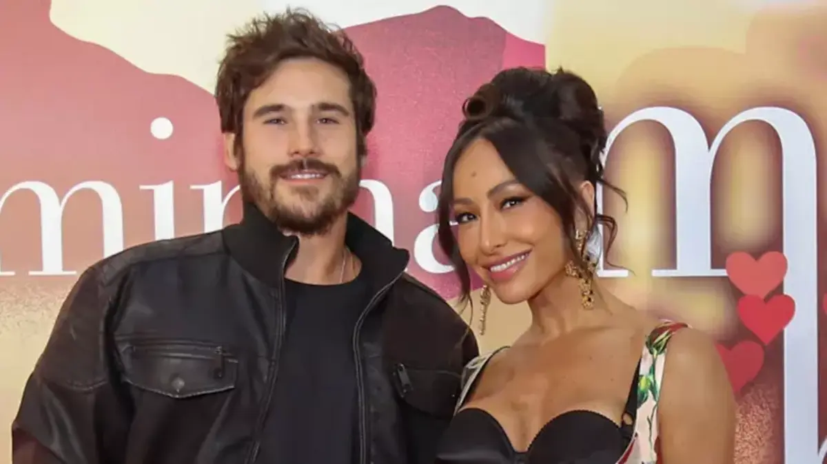 Sabrina Sato arrasa na estreia de seu reality show com um look ousado e retrô, marcando presença e impondo tendência com um sutiã Cone. Foto: Reprodução