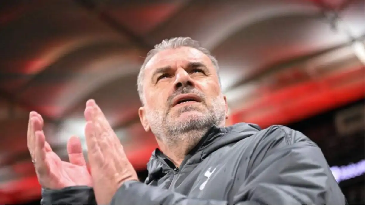 Técnico do Tottenham menciona Corinthians e fala sobre futuro no futebol brasileiro