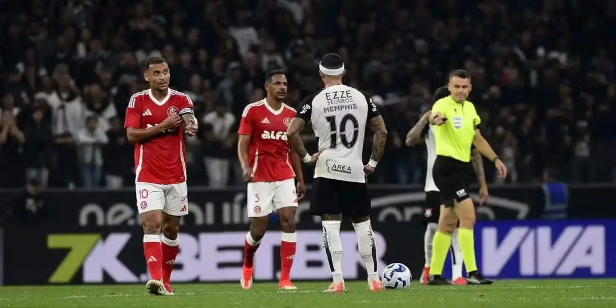O Corinthians venceu a equipe do Internacional por 4 a 2, em uma partida polêmica da arbitragem. Foto: Marcos Ribolli.