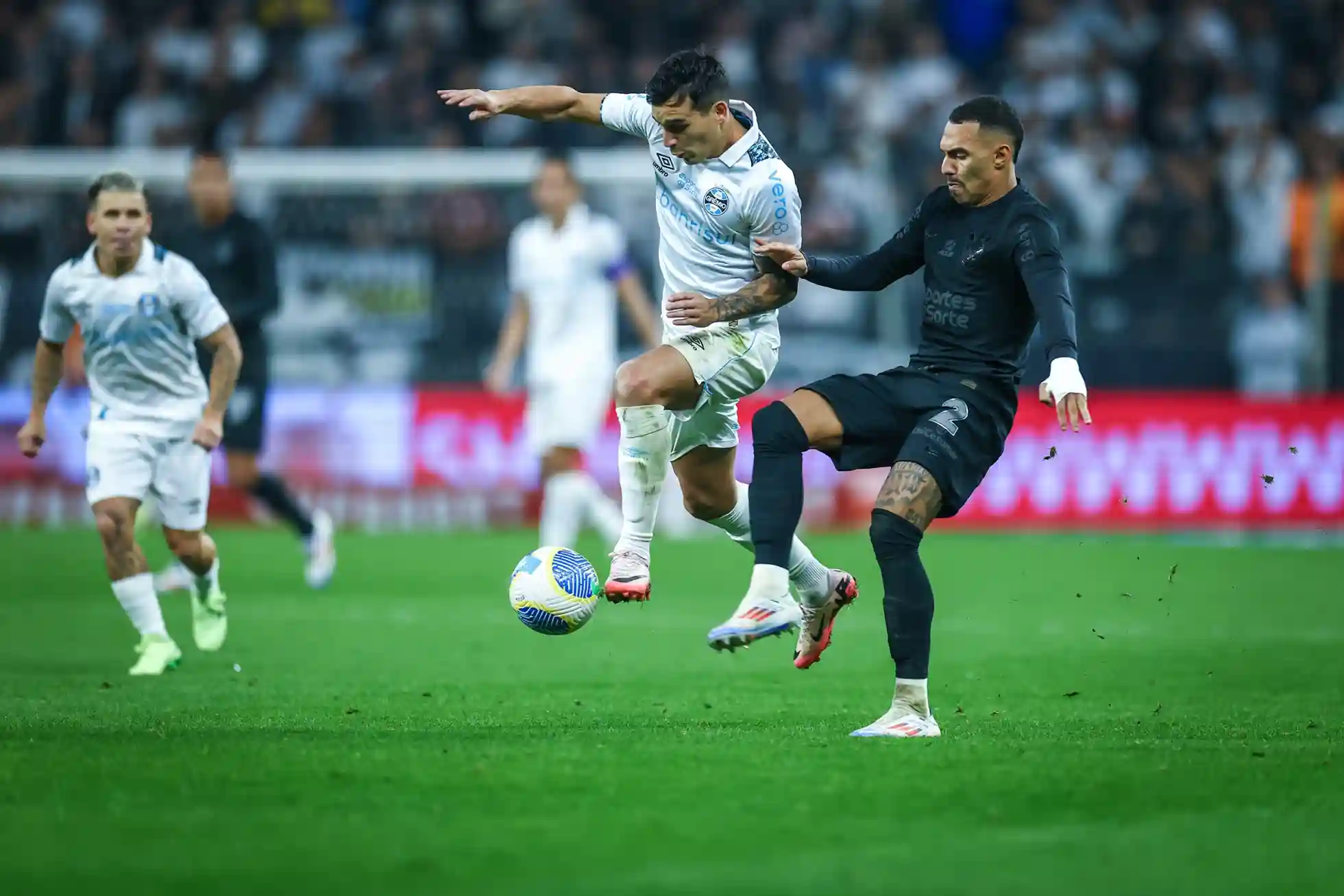 Grêmio entra na disputa com o Corinthians para ter jogador para a sequência da temporadaFoto: Lucas Uebel / Grêmio FBPA