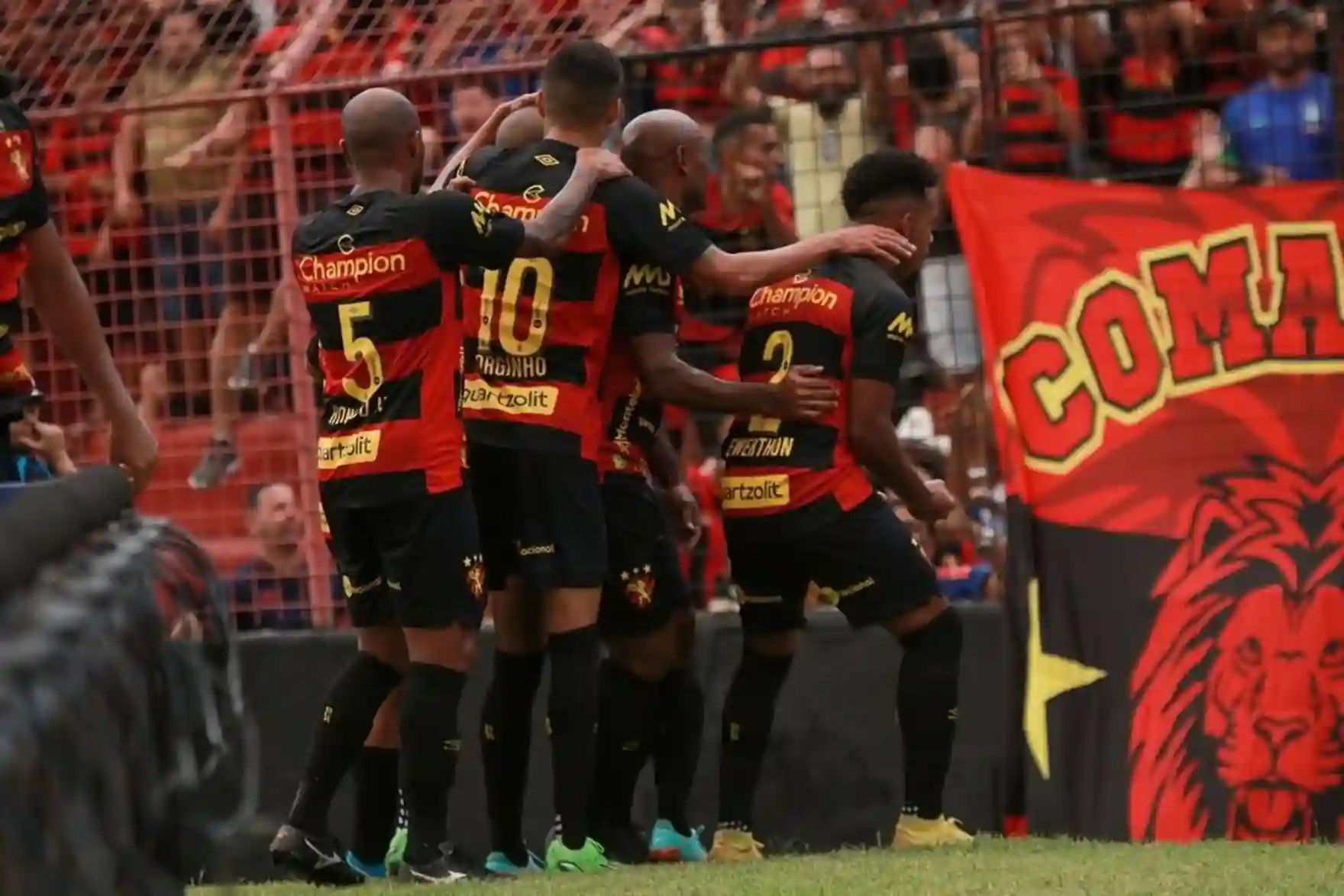 Veterano ficará livre no mercado aos 40 anos e sonha com um Corinthians e Flamengo na despedida