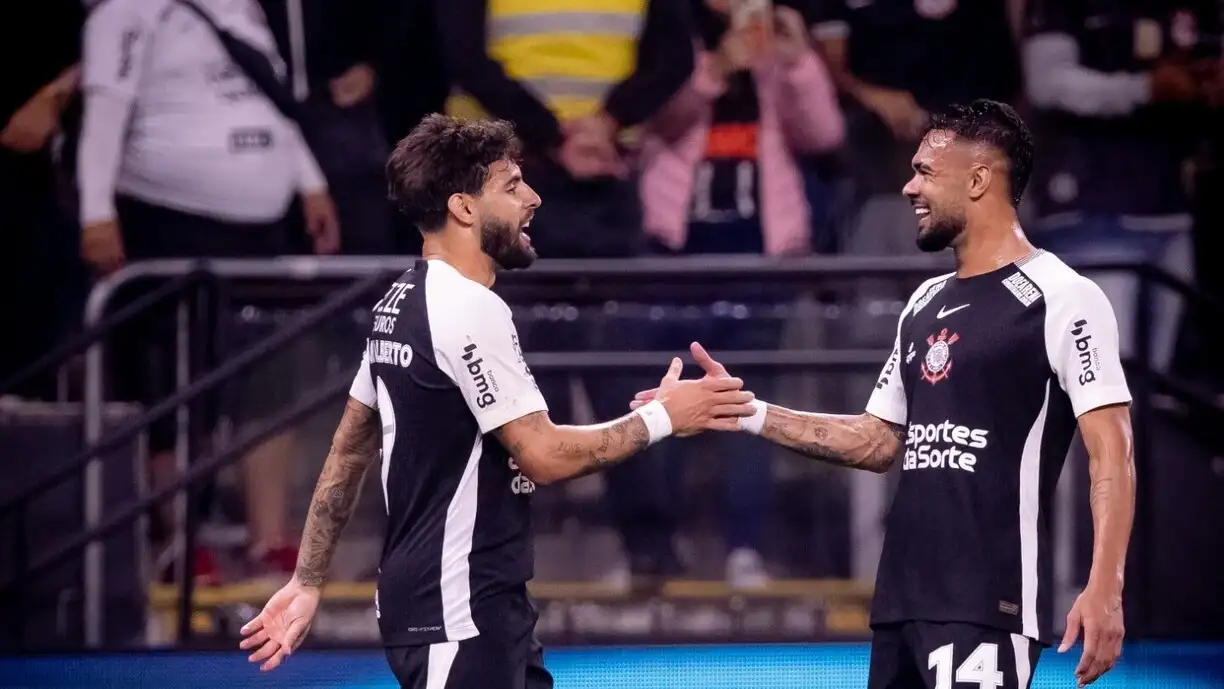Félix Torres na lateral e Raniele mais ofensivo - Dorival Júnior explica mudanças no Corinthians