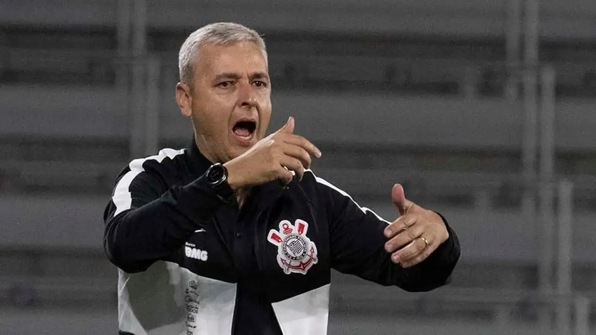 No Brasil, além de Corinthians, o treinador comandou o Botafogo, Ceará, Grêmio e Athletico-PR | Divulgação/Corinthians