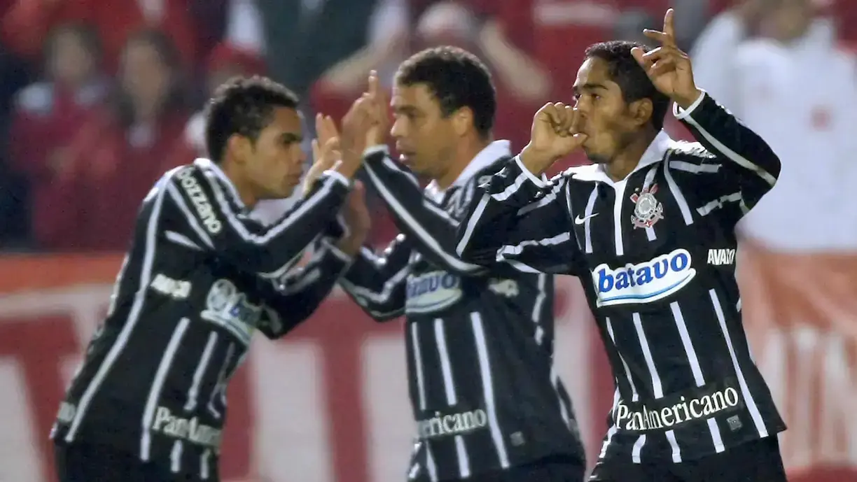 Amistoso acontece em referência à decisão da Conmebol Libertadores 2012, conquistada pelo Timão | Divulgação/Corinthians