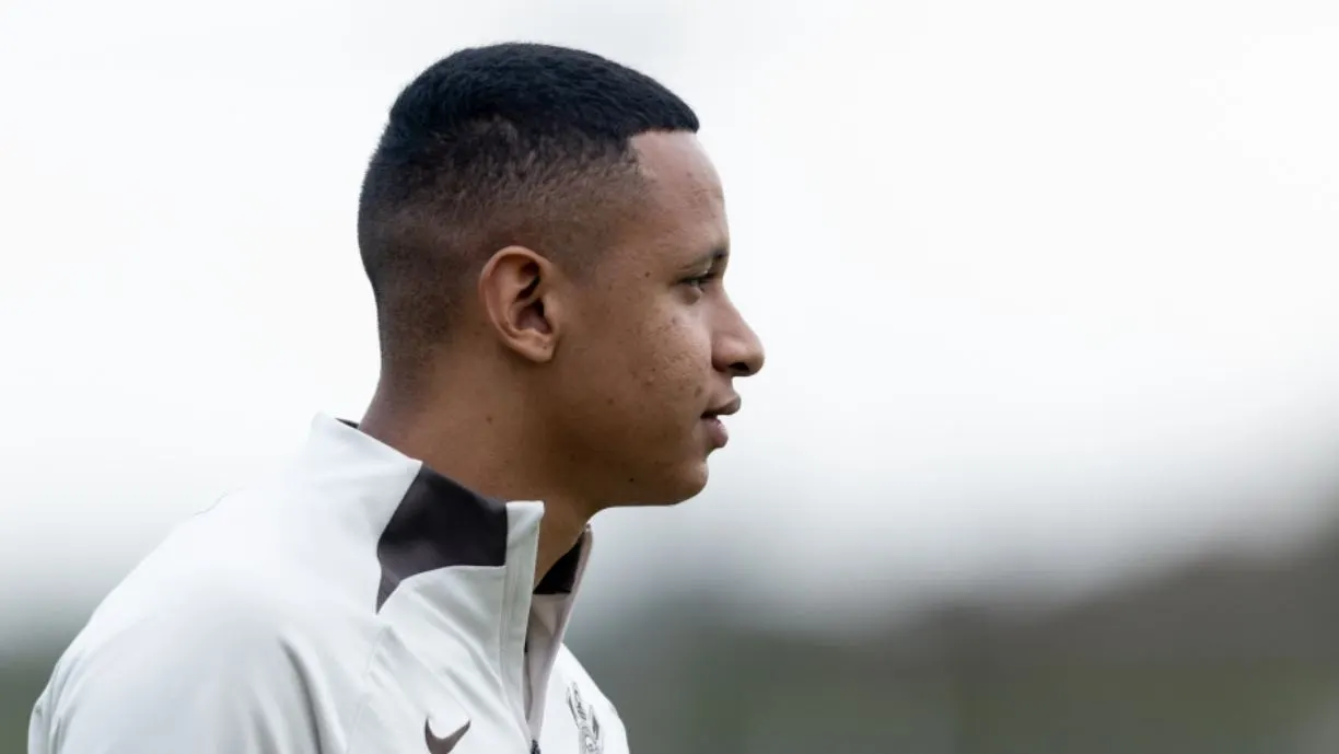 Arthur Sousa troca de clube pela terceira vez após rescisão judicial com o Corinthians
