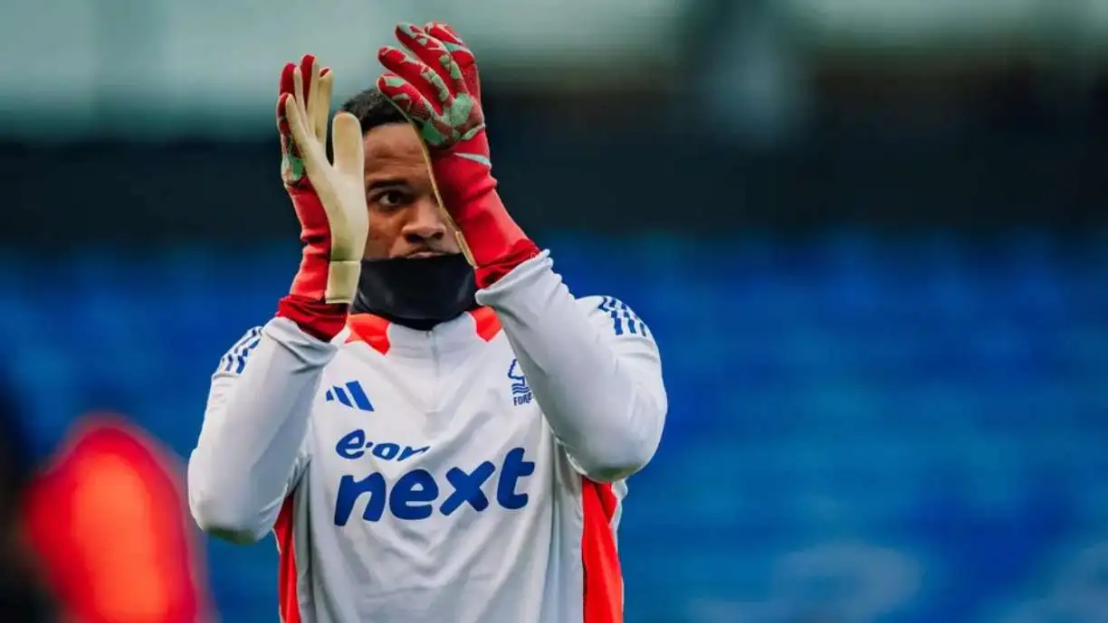 Quanto Carlos Miguel, ex-Corinthians ganha no futebol inglês?