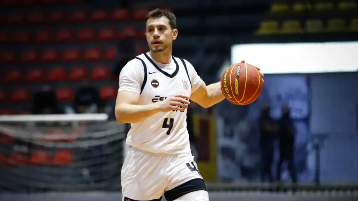 Ala Cauê Borges, renovou de contrato com o Corinthians para a próxima temporada do Novo Basquete Brasil (NBB). Foto: Reprodução