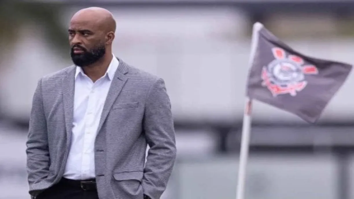 Corinthians foca em zagueiro, lateral-esquerdo e ponta para reforçar o time na próxima janela de transferências. Foto: Reprodução
