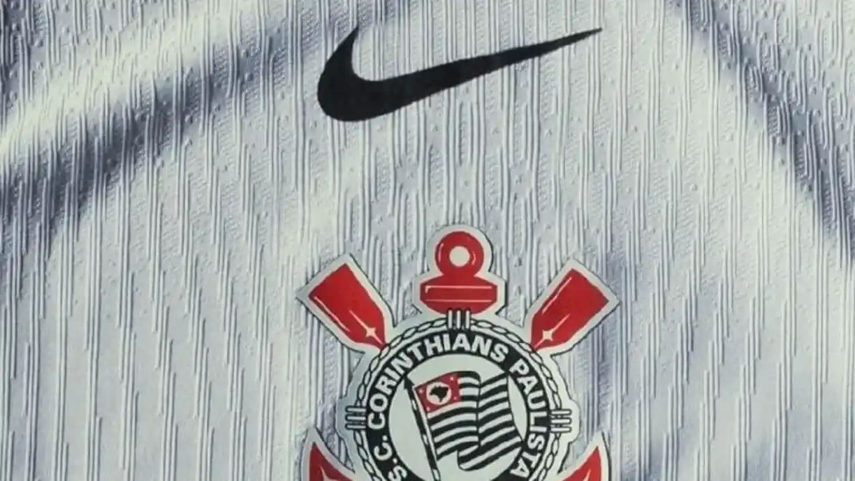 O Corinthians estuda riscos jurídicos antes de avançar na negociação com Adidas, avaliando impacto financeiro e contratual - Foto: divulgação