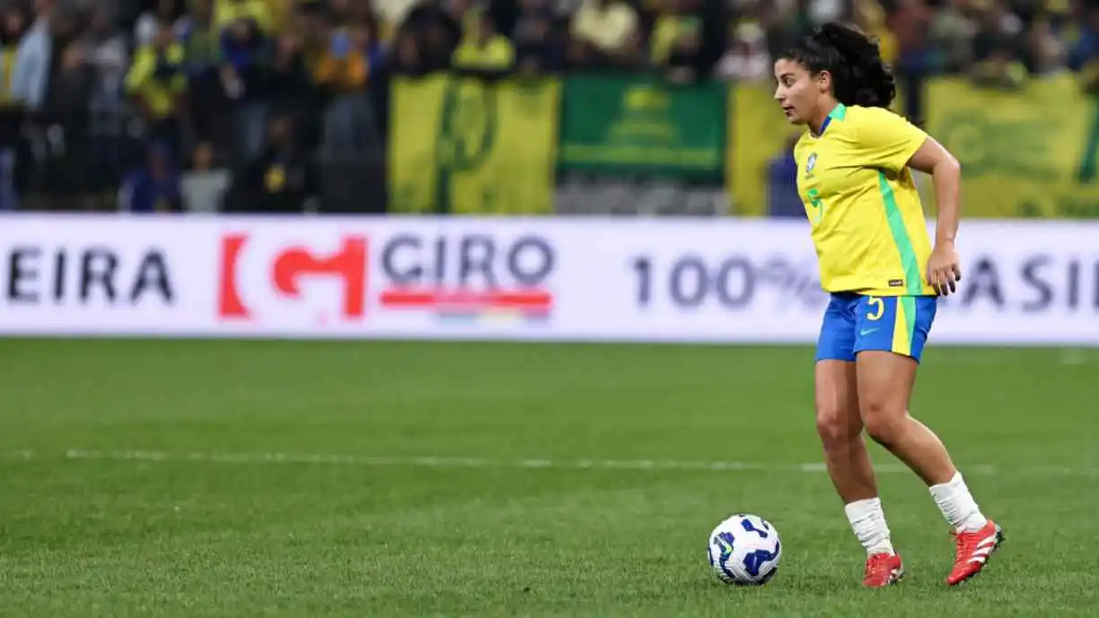 Duda Sampaio, meio-campista, compartilha experiências com a Seleção Brasileira e foca em objetivos para o segundo semestre de 2025. Foto: Reprodução