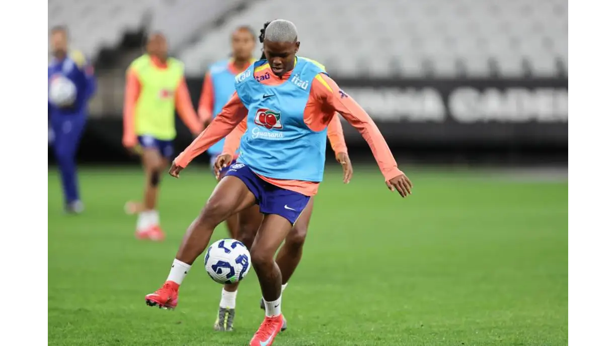 Destaque da equipe do Corinthians, Jhonson aguarda oportunidade na Seleção Brasileira - Foto: Staff/CBF