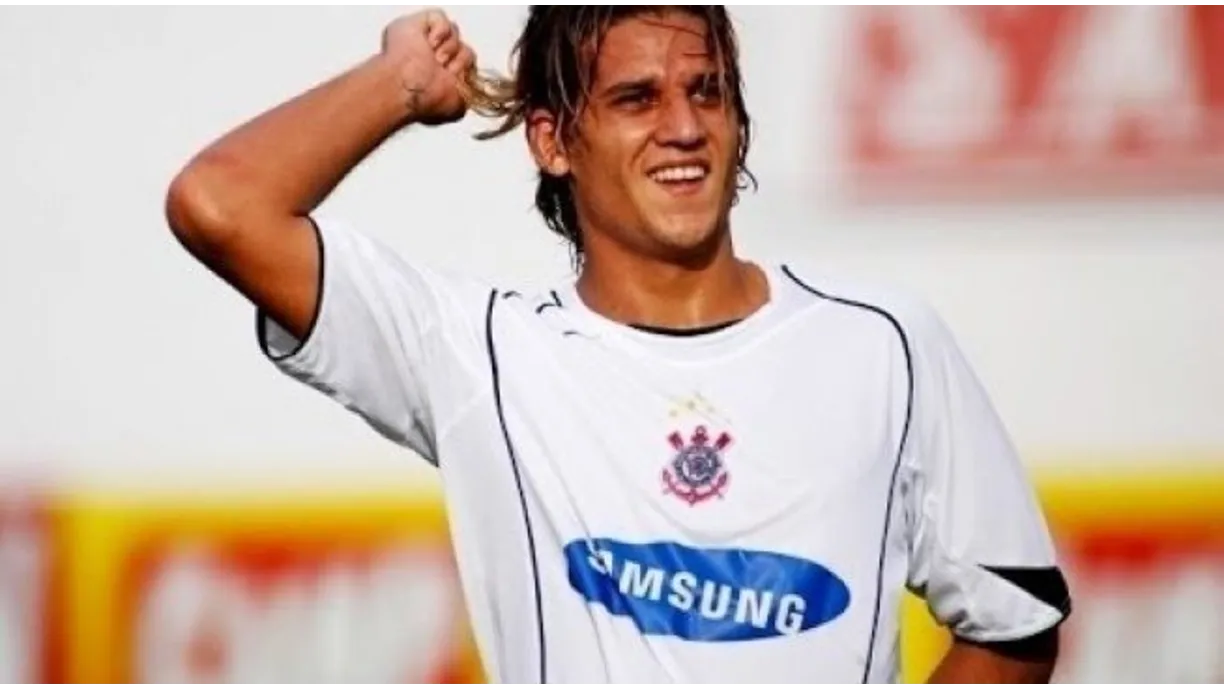 Rafael Moura atuou no Corinthians em 2006 e se aposentou dos gramados em 2021 pelo Botafogo - Foto: Reprodução