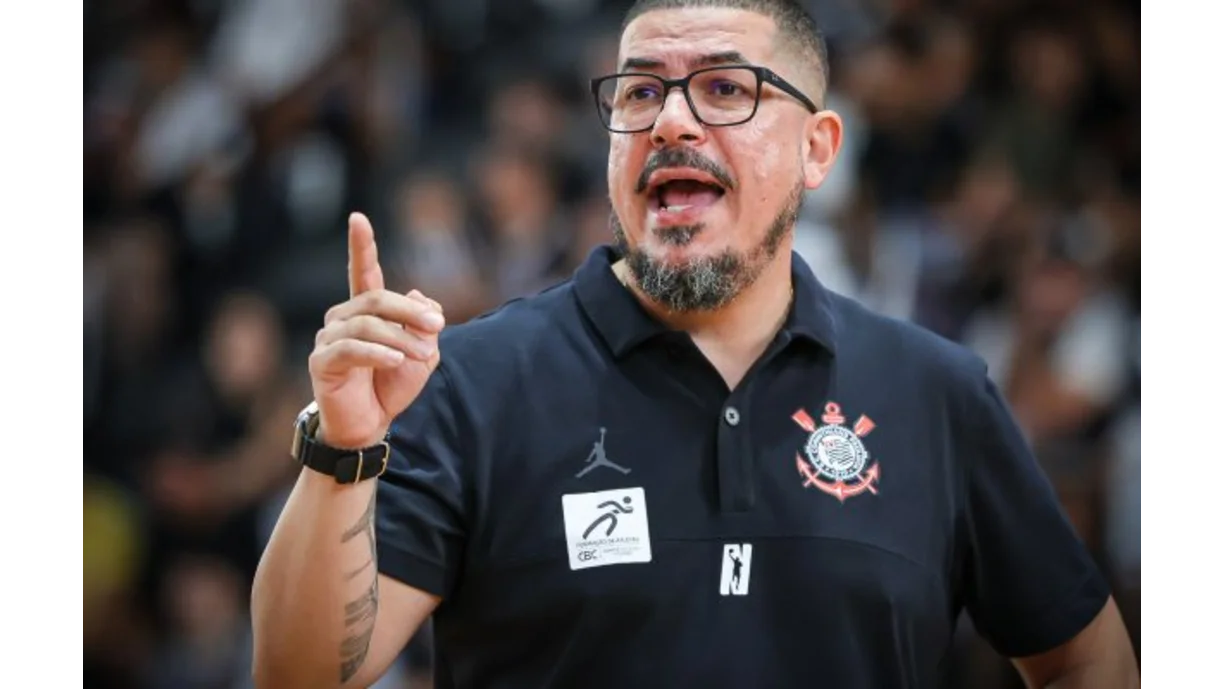 Jece Leite segue no comando do Corinthians após levar o time às quartas de final do NBB na temporada 2024/25 - Foto: Reprodução