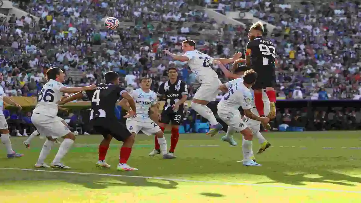 Com cinco gols e mais de 70 ações defensivas, Sérgio Ramos vem sendo destaque no Monterrey durante a temporada 2025 - Foto: Stu Forster/AFP