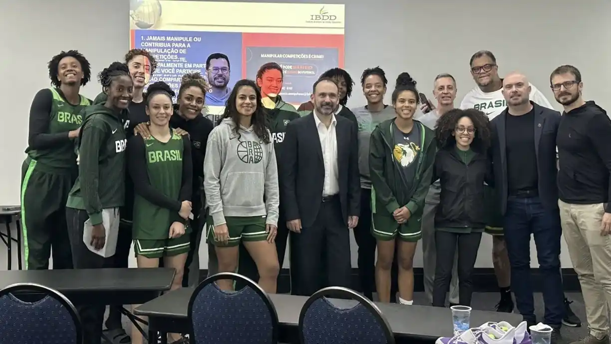 Três profissionais da equipe de basquete feminina do Corinthians, convocados para a Seleção Brasileira, estiveram na palestra | Divulgação/Corinthians