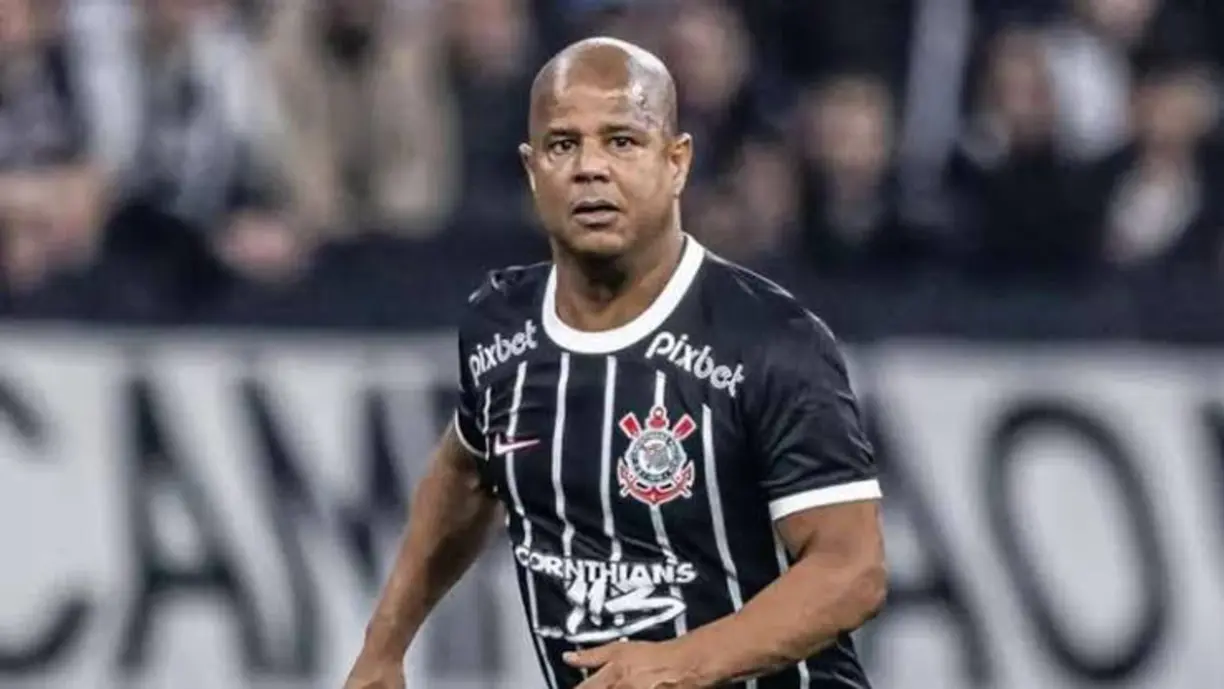 Ex-Corinthians, Marcelinho Carioca é um dos ex-jogadores que irão ministrar o curso para jovens atletas | Divulgação/Corinthians