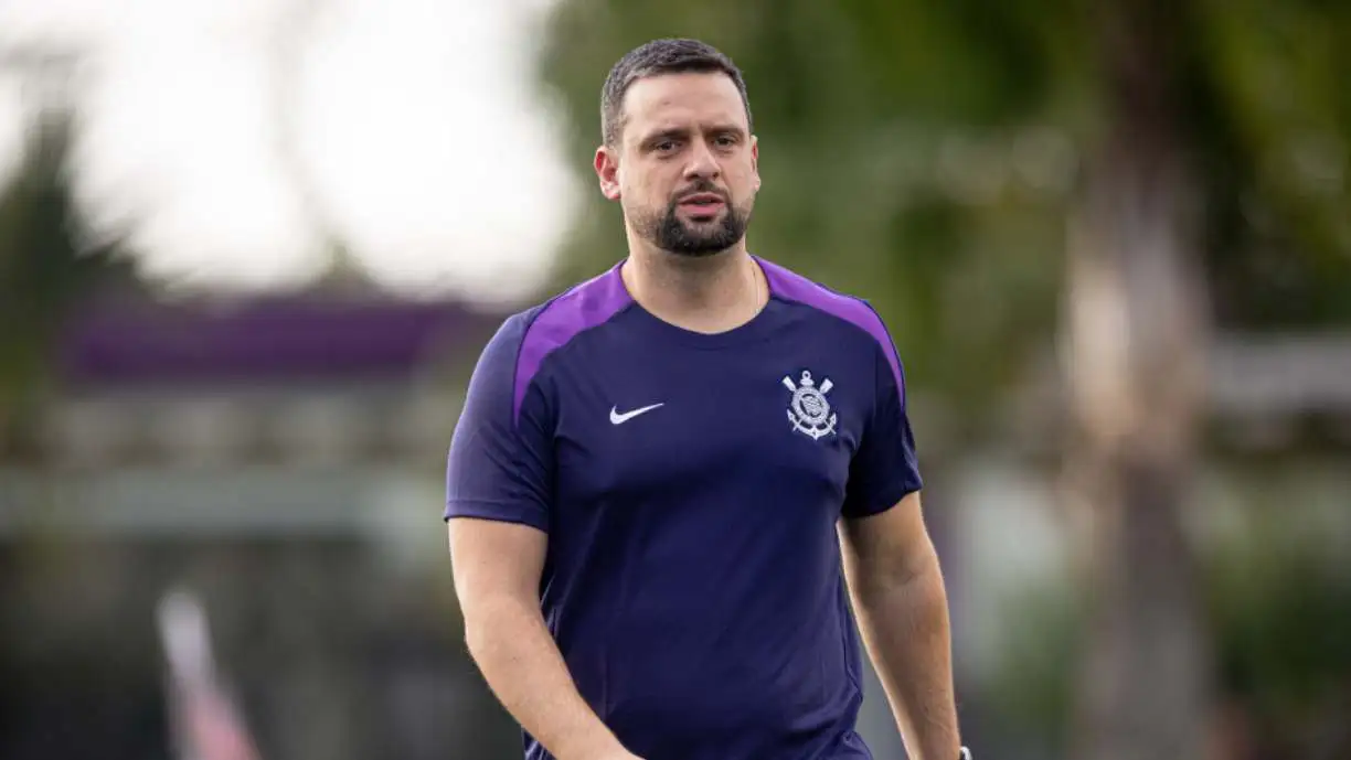 Assistente Lucas Silvestre valoriza intertemporada com elenco completo para ajustes e evolução técnica. Foto: Reprodução