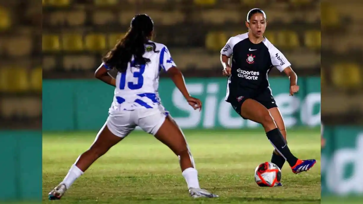 Manu Olivan estreia na temporada em goleada do Corinthians no Paulistão Feminino