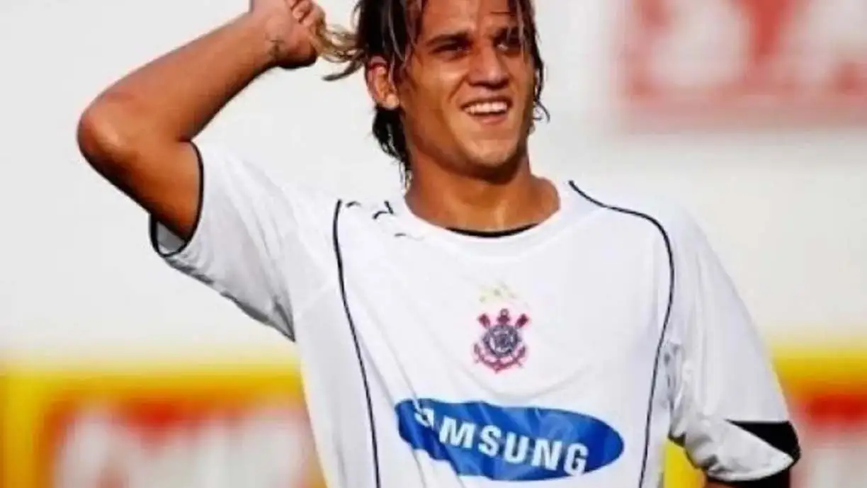 Rafael Moura, ex-Corinthians, surpreende na nova carreira no beach tennis após aposentadoria. Foto: Reprodução
