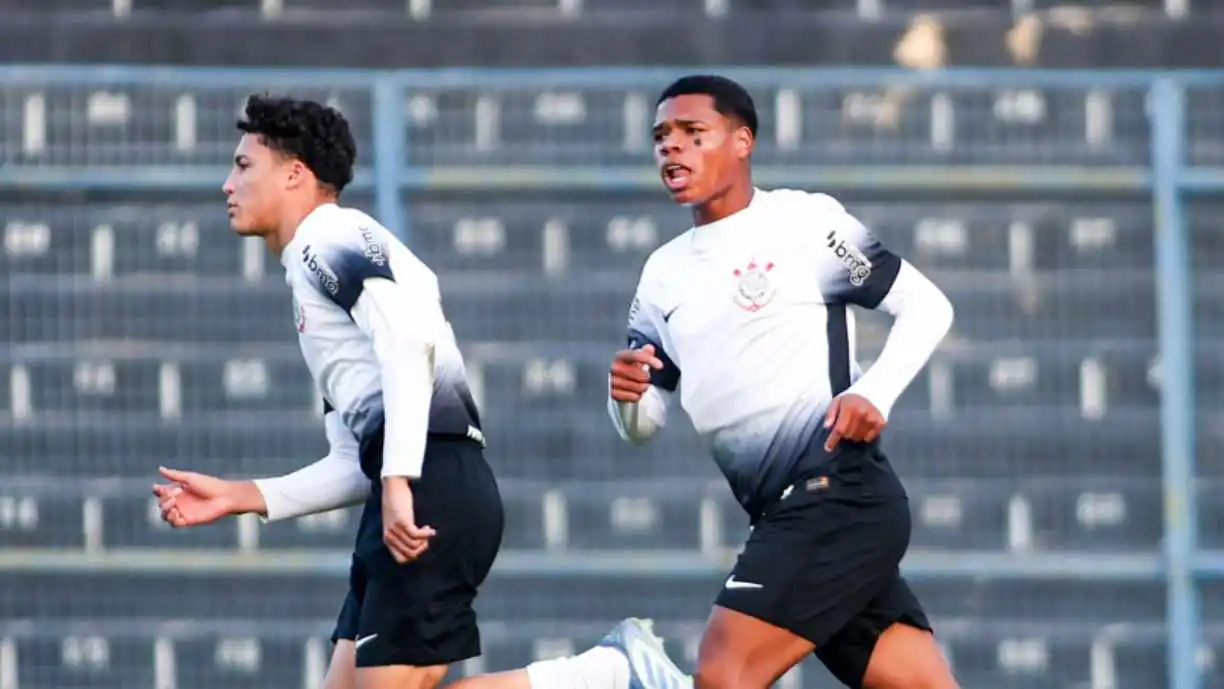 Corinthians e Terceiro Milênio duelam pelo topo do Grupo 13 no Paulista Sub-17, em partida decisiva neste sábado. Foto: Reprodução