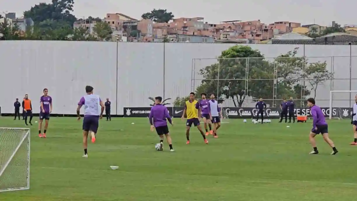 O Corinthians abriu o CT Joaquim Grava para um treino intenso durante a pausa da Data FIFA. Foto: Reprodução