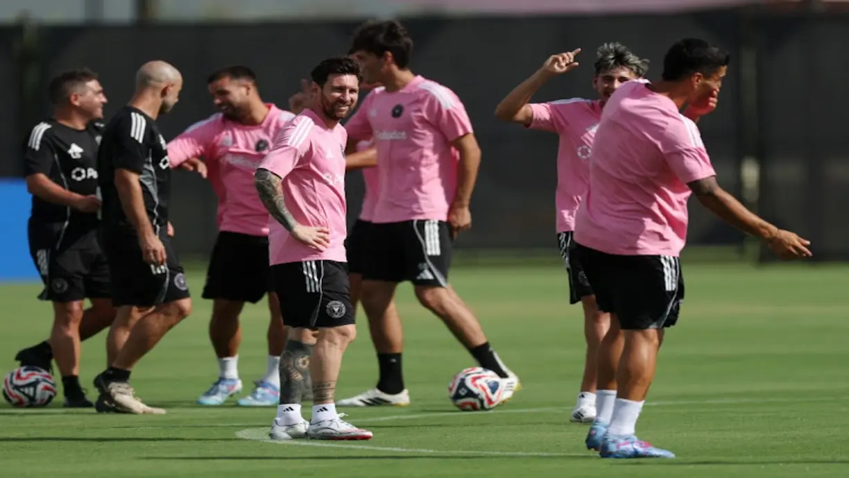 Ex-Corinthians brinca sobre rivalidade com o Palmeiras, adversário no Mundial de Clubes