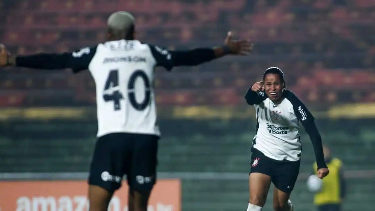 Vic Albuquerque elogia o Corinthians após vitória sobre o Flamengo no Campeonato Brasileiro Feminino