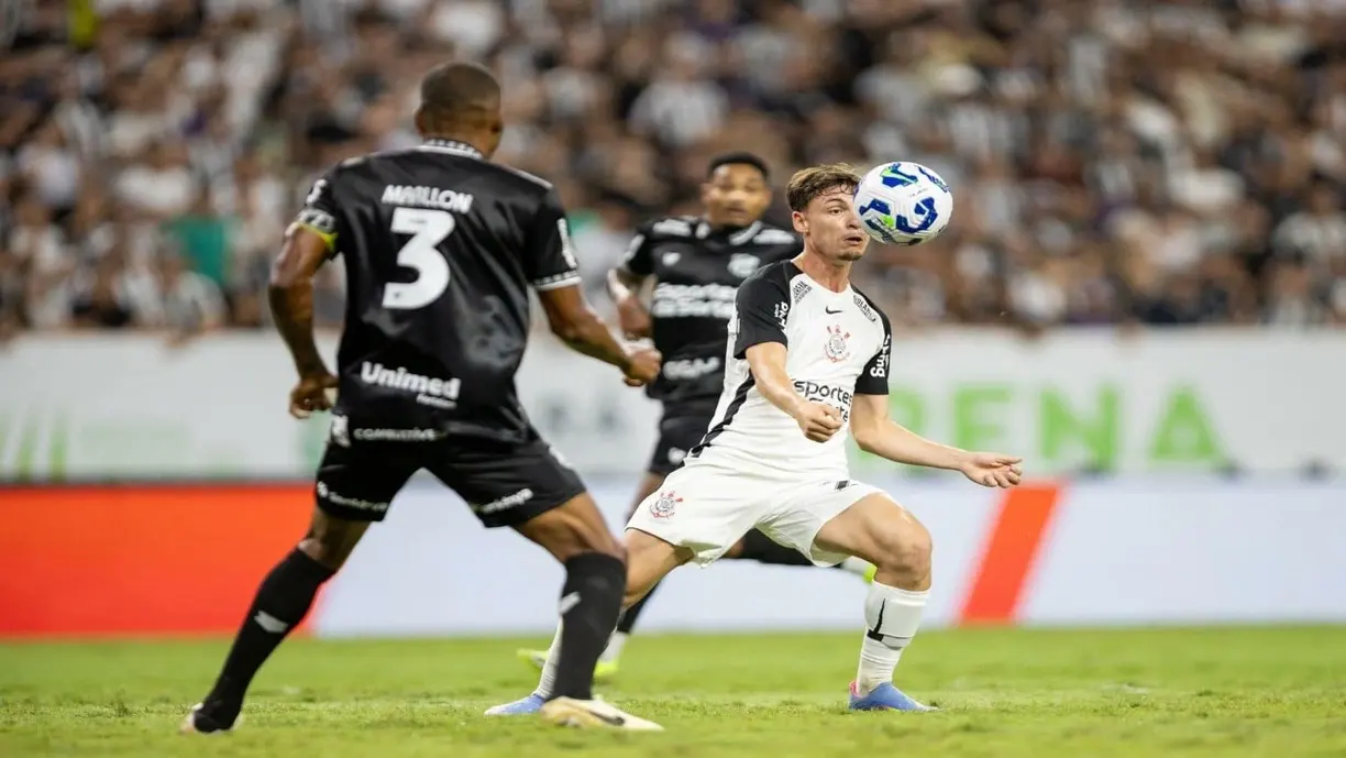 Breno Bidon foi titular do Corinthians na partida de ontem à noite contra o Ceará, pelo Campeonato Brasileiro - Foto: Divulgação/Icon Sport
