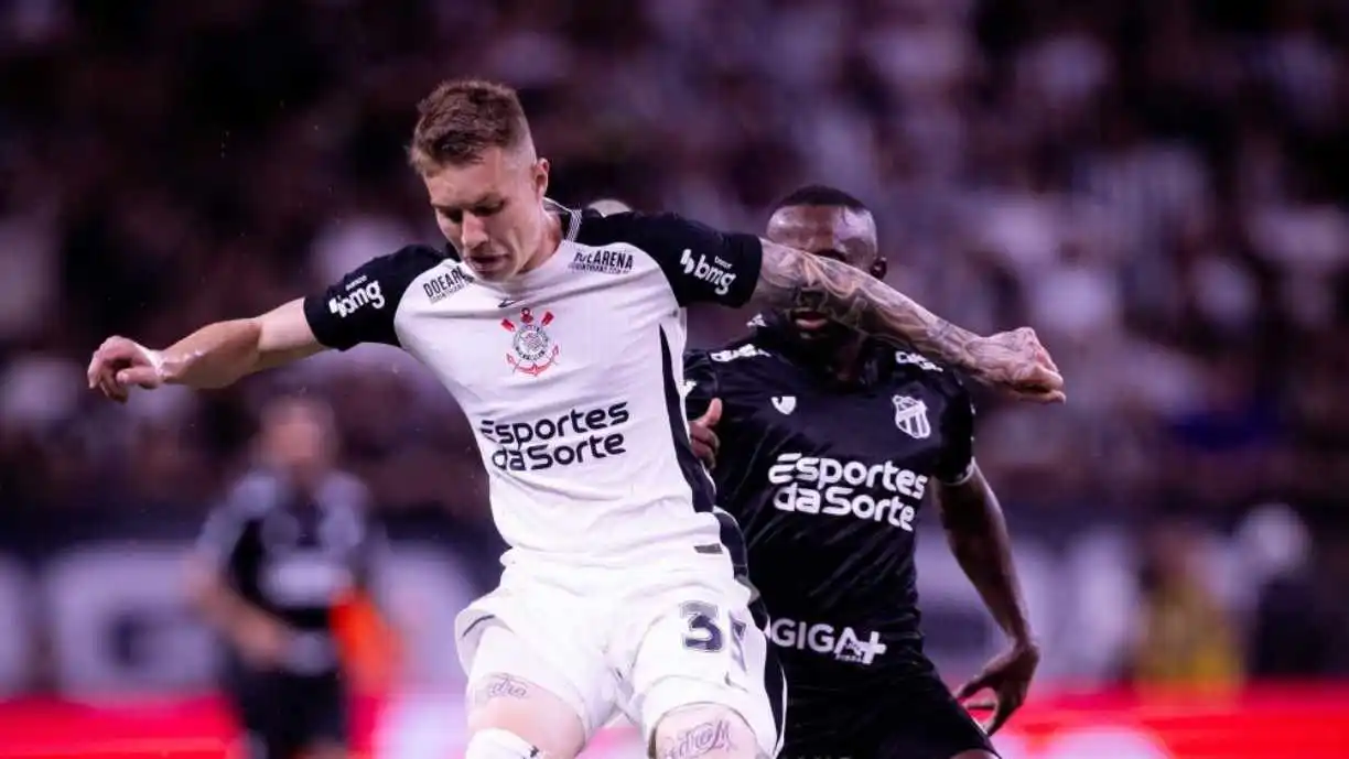 Charles retorna ao time titular, mostra segurança no meio e ajuda Corinthians a manter série invicta. Foto: Rodrigo Coca/Agência Corinthians