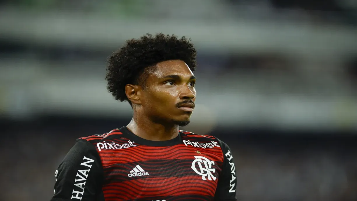 Vitinho, ex-Flamengo e Inter, está livre no mercado e agrada ao Corinthians como opção para reforçar o ataque - Foto: Marcelo Cortes/Flamengo