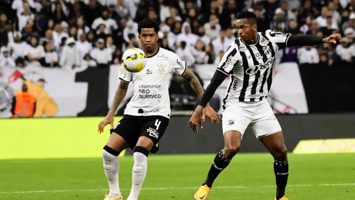 Ceará e Corinthians se encaram na noite desta quarta-feira (16), às 19h30, pelo Brasileirão, em duelo da 14ª rodada da competição - Foto: Divulgação