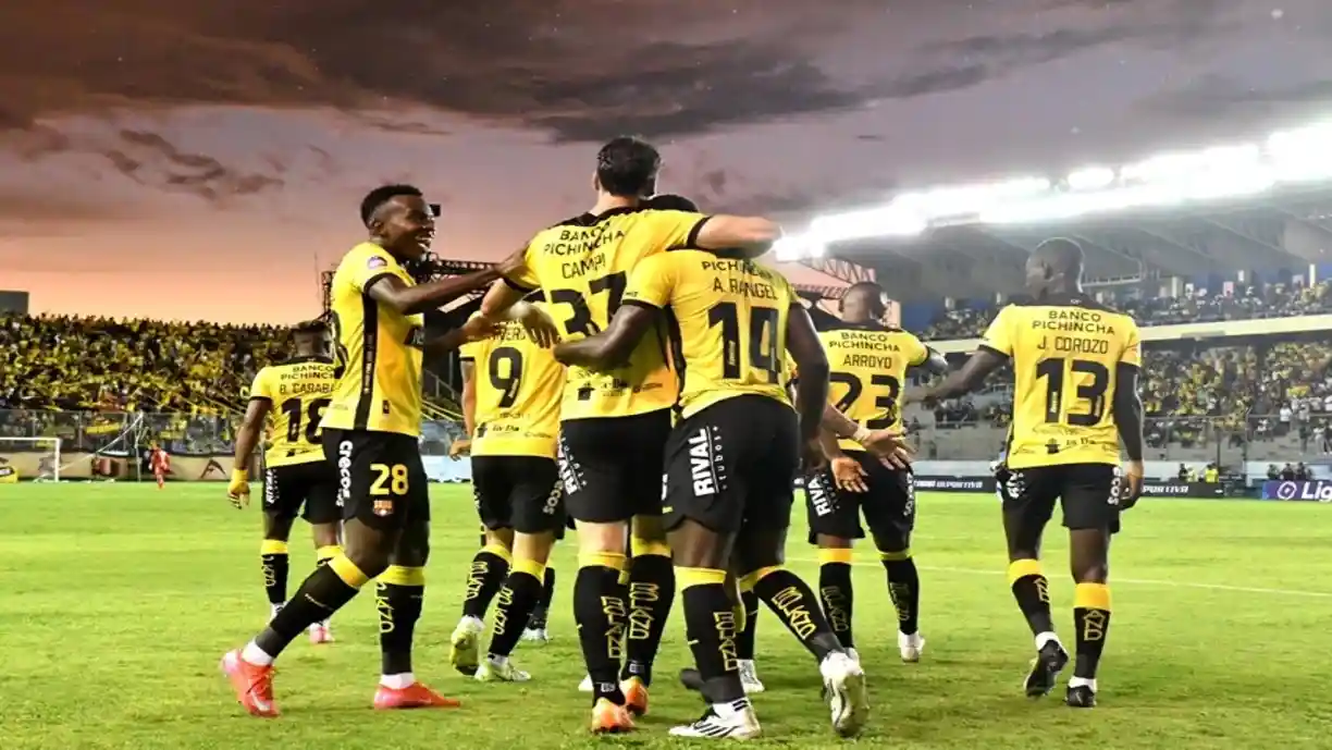Jogador do Barcelona foi indicado para a diretoria do Corinthians, que busca reforços para o segundo semestre -  Foto: Ariel Ochoa/API