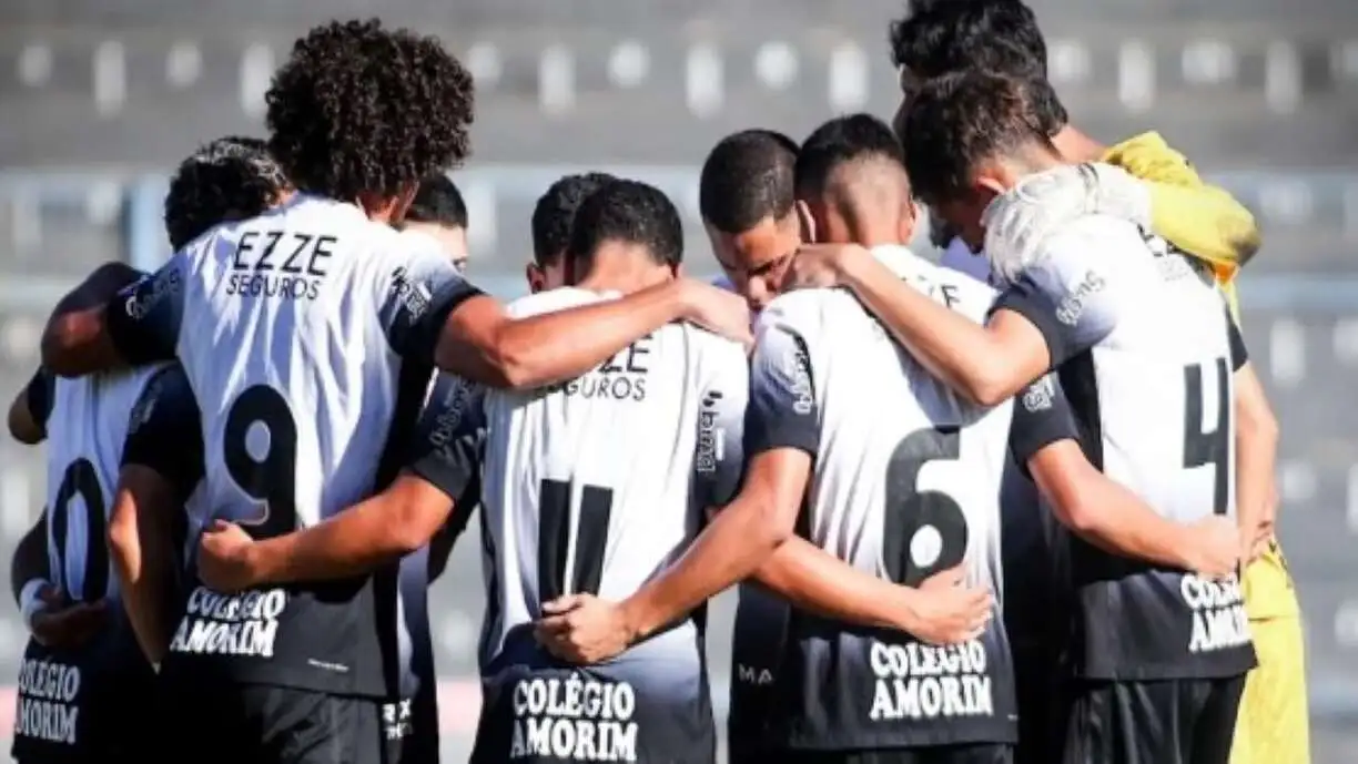 Palmeiras e Corinthians se enfrentam no Campeonato Paulista sub-20 valendo a liderança - Foto: Reprodução/Instagram