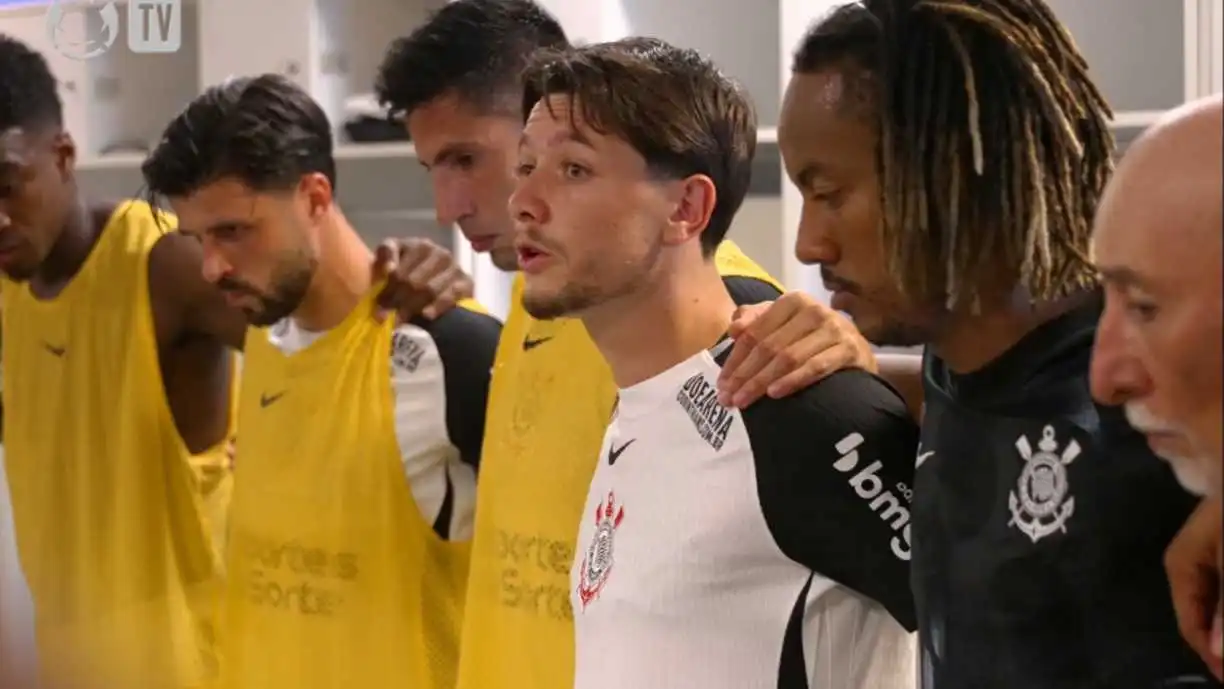 Rodrigo Garro emociona o elenco do Corinthians com discurso de união após vitória sobre o Ceará. Foto: Reprodução