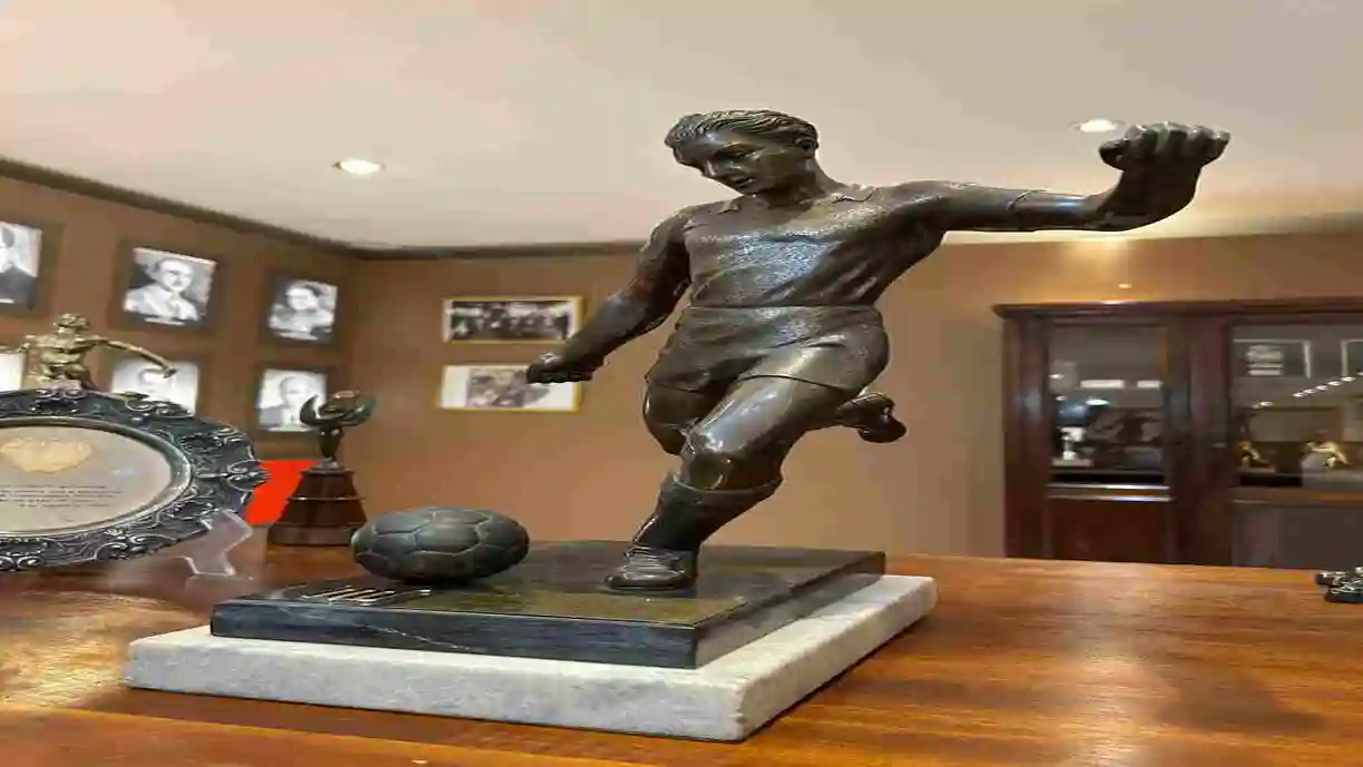 Memorial Corinthians resgata troféu histórico relacionado à Ayrton Senna