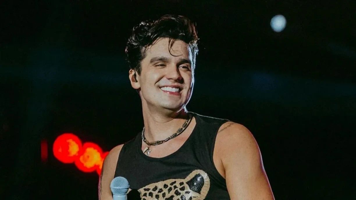 Luan Santana realizou um show no último sábado (05), no Rio de Janeiro e contou que vai celebrar os 18 anos de carreira - Foto: Divulgação/Internet