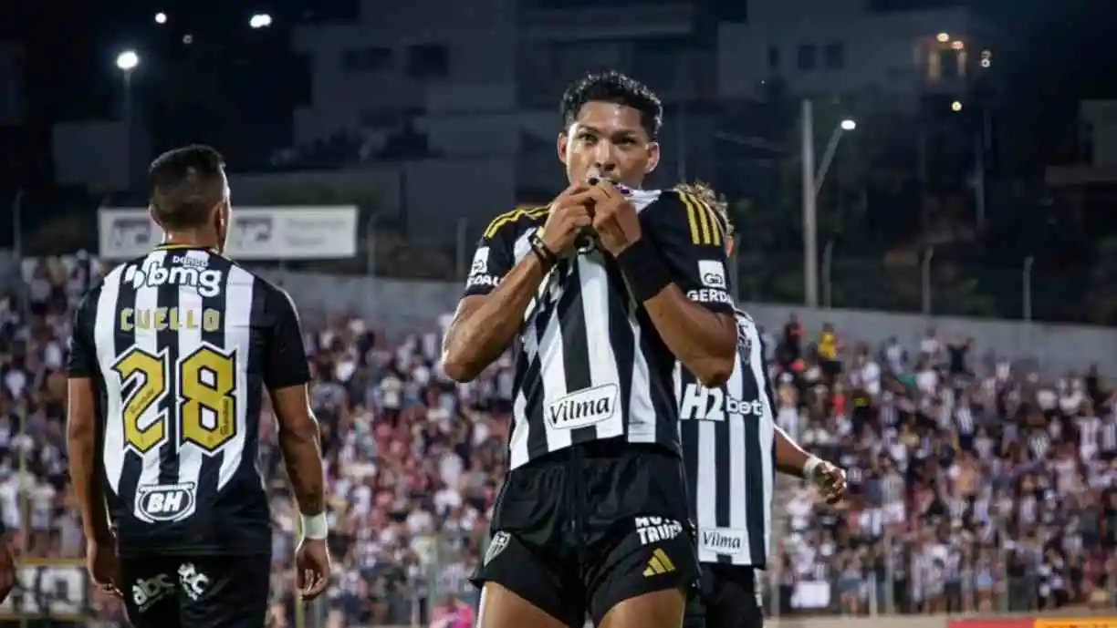 Rony esclarece polêmica no Atlético-MG, nega proposta do Corinthians e reafirma foco no clube. Foto: Reprodução via Instagram