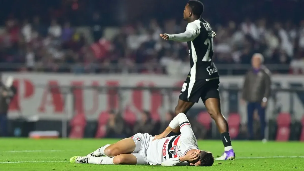 Ex-Timão critica defensor do Corinthians em clássico contra o São Paulo e ataca Memphis Depay