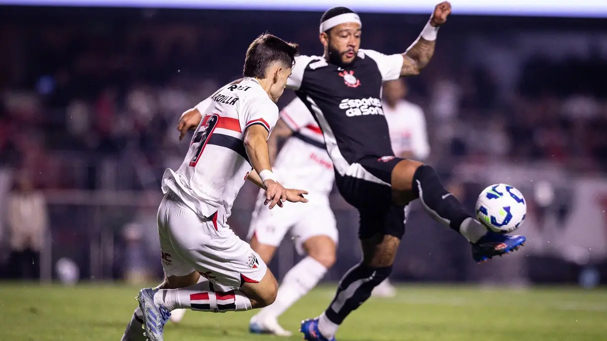 Dorival Júnior analisa derrota do Corinthians no Brasileirão, na noite do último sábado, para o São Paulo - Foto: VICTOR FROES/AGÊNCIA F8/ESTADÃO CONTEÚDO