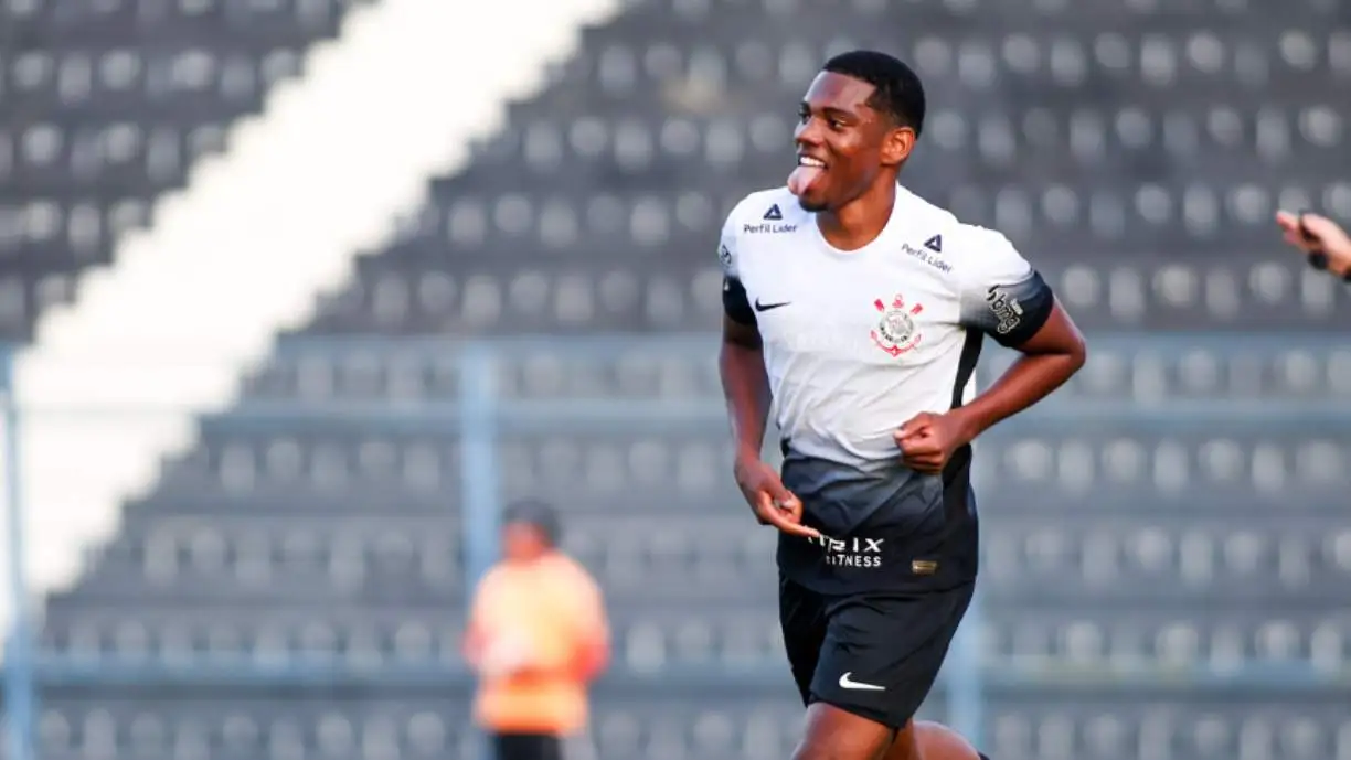 Timãozinho encara o Botafogo-SP fora de casa e mira a liderança do Paulista Sub-20 em duelo decisivo pelo topo. Foto: Rodrigo Gazzanel / Agência Corinthians