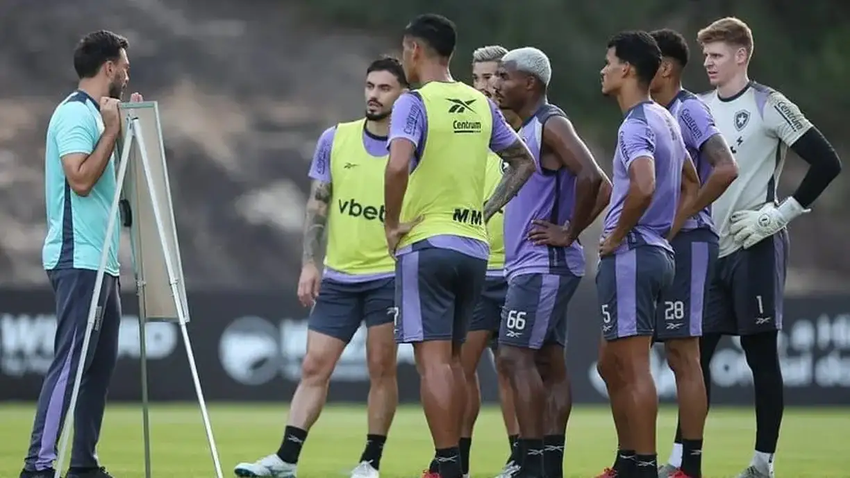 Botafogo e Corinthians se enfrentam no próximo sábado, às 18h30, pelo Campeonato Brasileiro - Foto: Vitor Silva/Botafogo FR