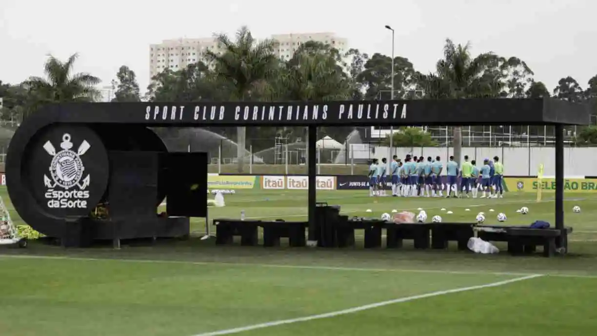 Bahia e Dieguinho, joias do Sub-20 do Corinthians, treinam com a Seleção Brasileira e ganham espaço rumo ao time profissional. Foto: Rafael Ribeiro / CBF